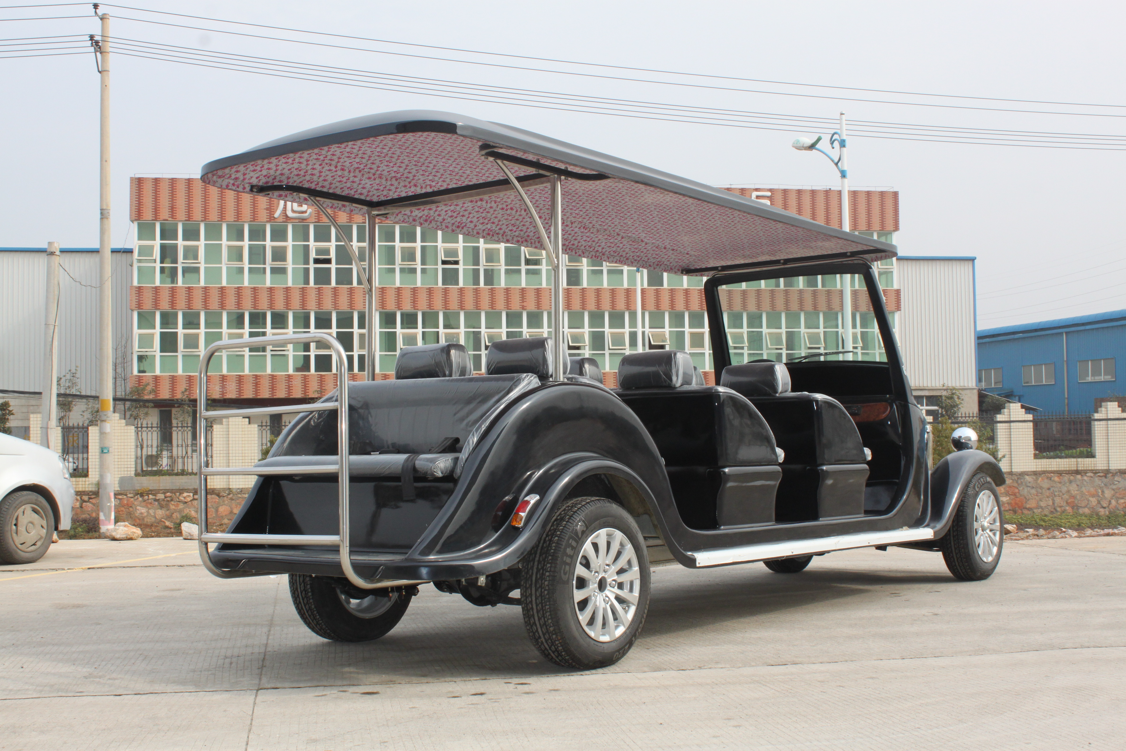 經典款8座電動老爺車